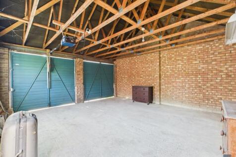 Double Garage 