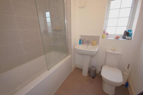 18 Flashman Road_Family Bathroom_Brown and Cockerill