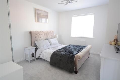 Latham Vale Bedroom 1.JPG