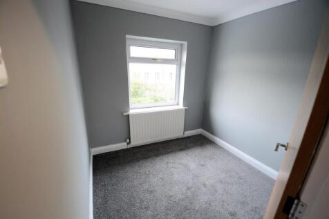 Bed 3.jpg
