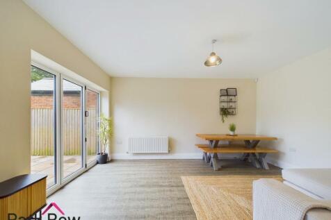 DINING/LIVING AREA