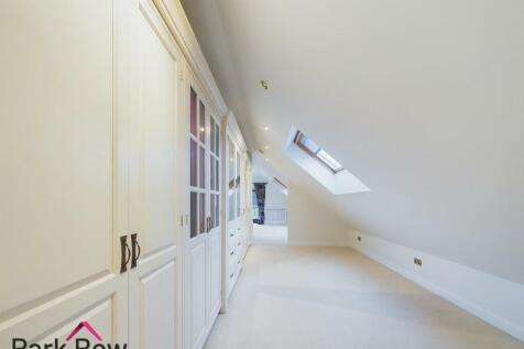 DRESSING ROOM TO MASTER SUITE