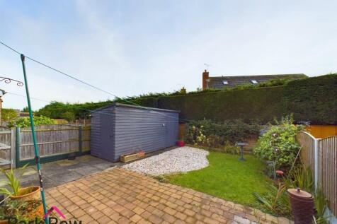 CAM03350G0-PR0184-STILL007.jpg