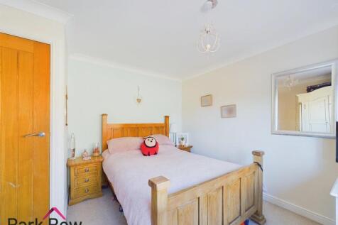 BEDROOM FIVE
