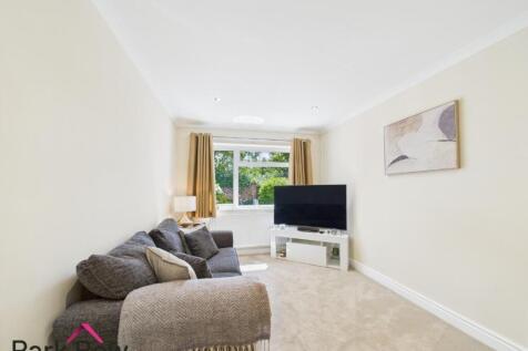 BEDROOM FOUR/SNUG
