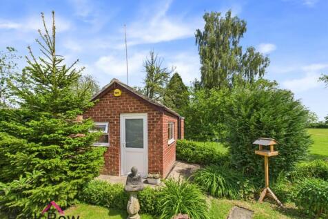 OUTDOOR OFFICE/GARDEN ROOM