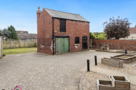 OUTBUILDING ONE