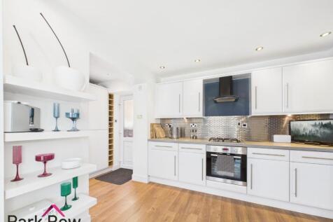 OPEN PLAN KITCHEN/DINING/LIVING ROOM