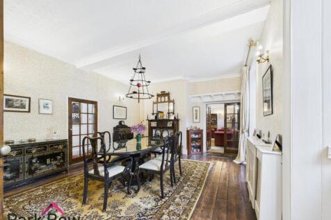 DINNING ROOM