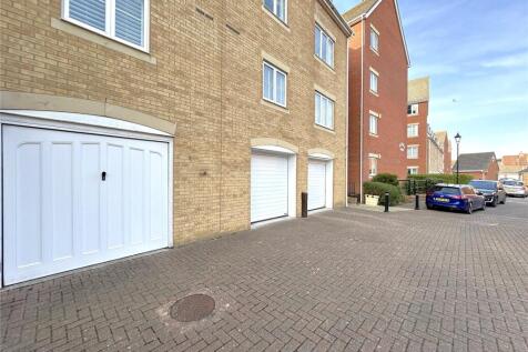 Double Garage Tandum