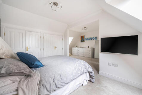 1380128-4-6911f81...