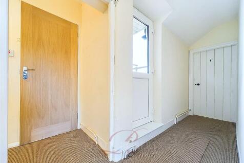 CAM04333G0-PR0012-STILL036.jpg