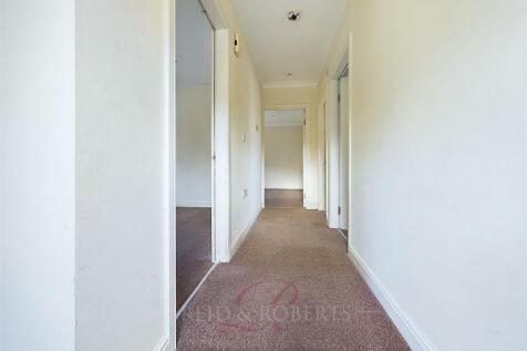 CAM04884G0-PR0004-STILL011.jpg