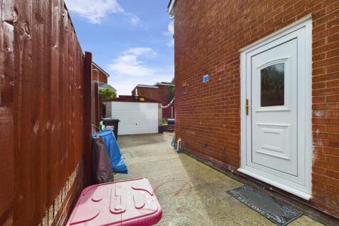 CAM03999G0-PR0021-STILL027.jpg