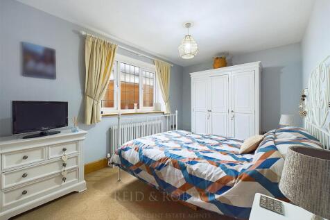CAM04884G0-PR0010-STILL027.jpg