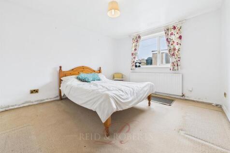 CAM04884G0-PR0038-STILL005.jpg