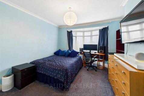 CAM04884G0-PR0047-STILL023.jpg