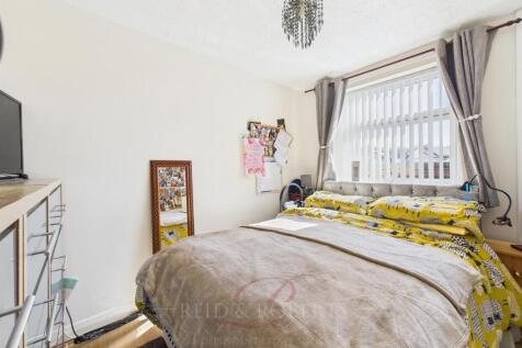 CAM04884G0-PR0034-STILL012.jpg