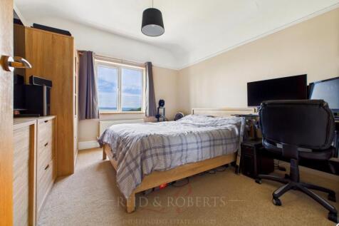 CAM03999G0-PR0133-STILL023.jpg