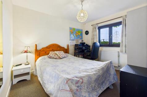 CAM04884G0-PR0056-STILL035.jpg