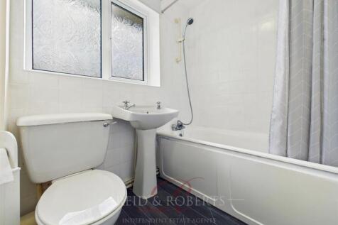 CAM04884G0-PR0065-STILL025.jpg