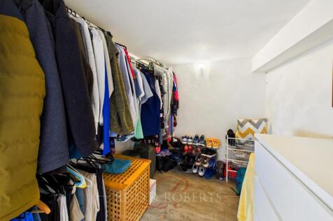 CAM04884G0-PR0078-STILL026.jpg
