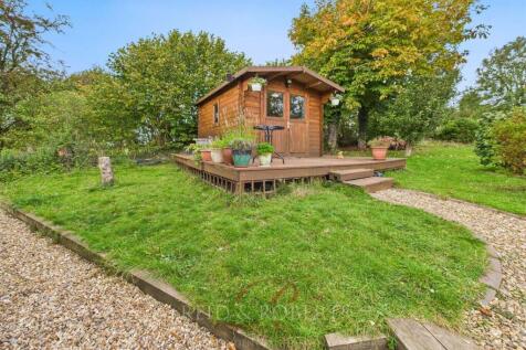 STILL038-SUMMERHOUSE.jpg