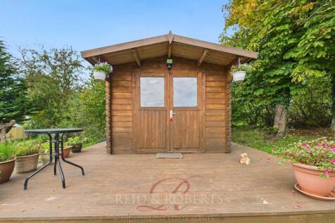 STILL041-SUMMERHOUSE.jpg