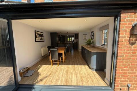 Chapel bifolds 3
