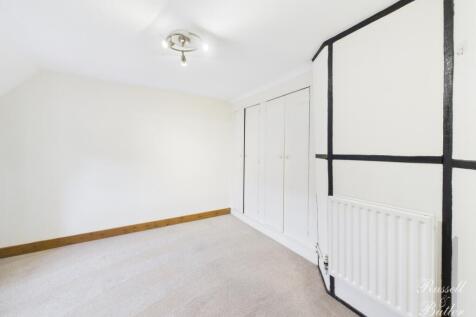 CAM02127G0-PR0339-STILL020