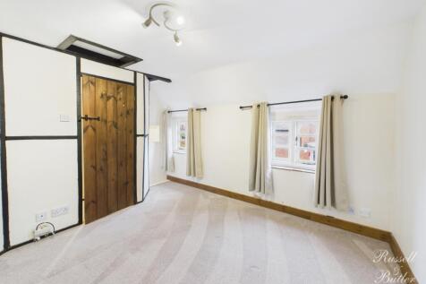 CAM02127G0-PR0339-STILL021