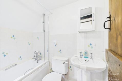 CAM02127G0-PR0339-STILL019