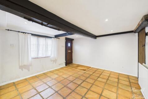 CAM02127G0-PR0339-STILL012