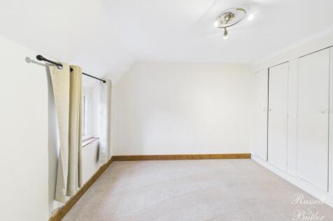 CAM02127G0-PR0339-STILL023