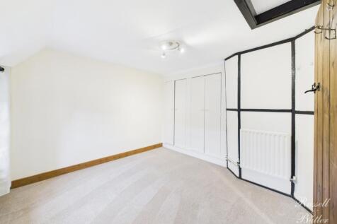 CAM02127G0-PR0339-STILL022