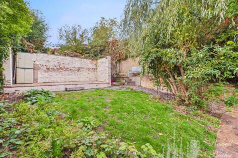 CAM02127G0-PR0339-STILL009