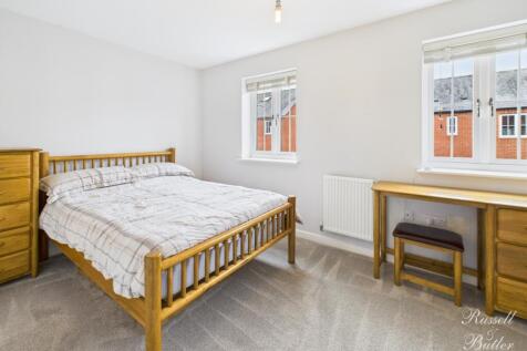 CAM01995G0-PR0382-STILL006