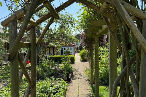 woodbine path