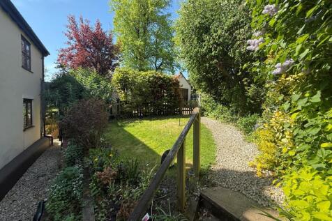 10a west gdn 3