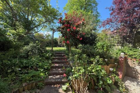 10a west gdn 4