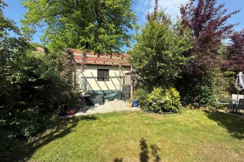 10a west gdn 8