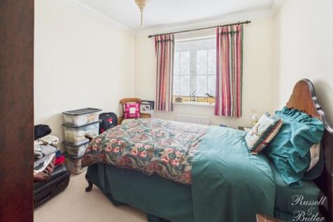 CAM01995G0-PR0298-STILL009