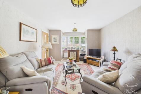 CAM02127G0-PR0296-STILL002