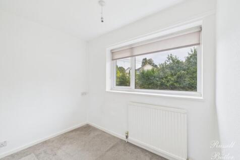 CAM01995G0-PR0378-STILL015