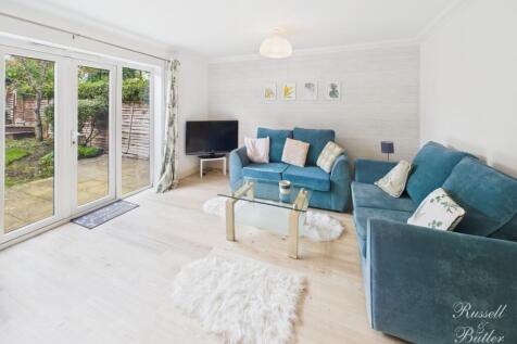 CAM02127G0-PR0360-STILL006