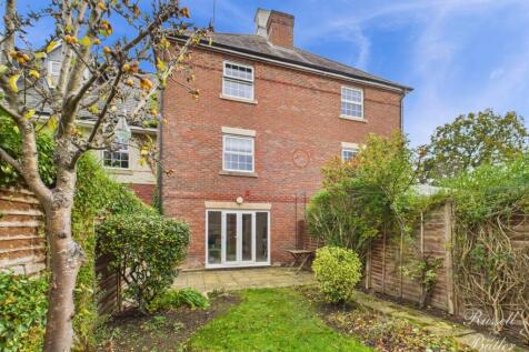 CAM02127G0-PR0360-STILL018