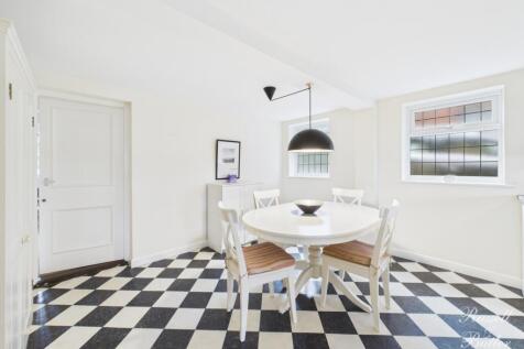 CAM02127G0-PR0370-STILL007