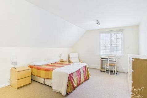 CAM02127G0-PR0370-STILL011