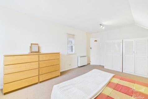 CAM02127G0-PR0370-STILL013