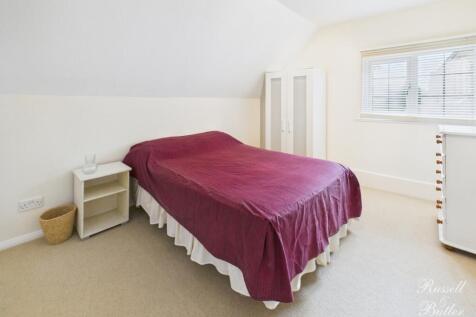 CAM02127G0-PR0370-STILL014